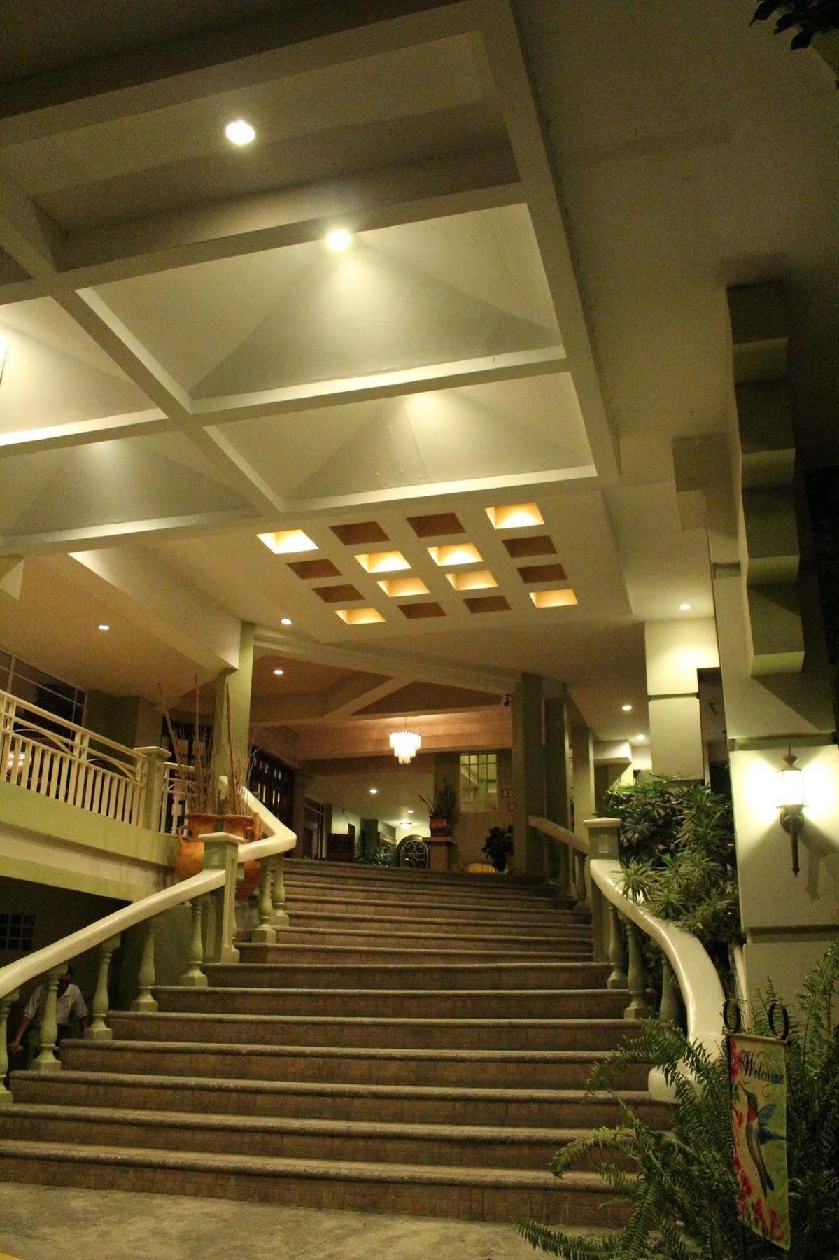 Boutique Hotel La Cordillera San Pedro Sula Exterior photo